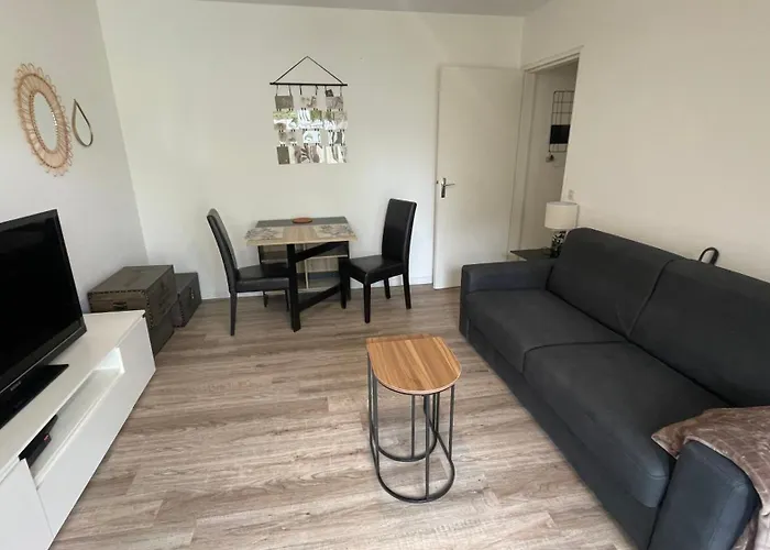 Avec Jardin Centre La Roseraie كابورغ